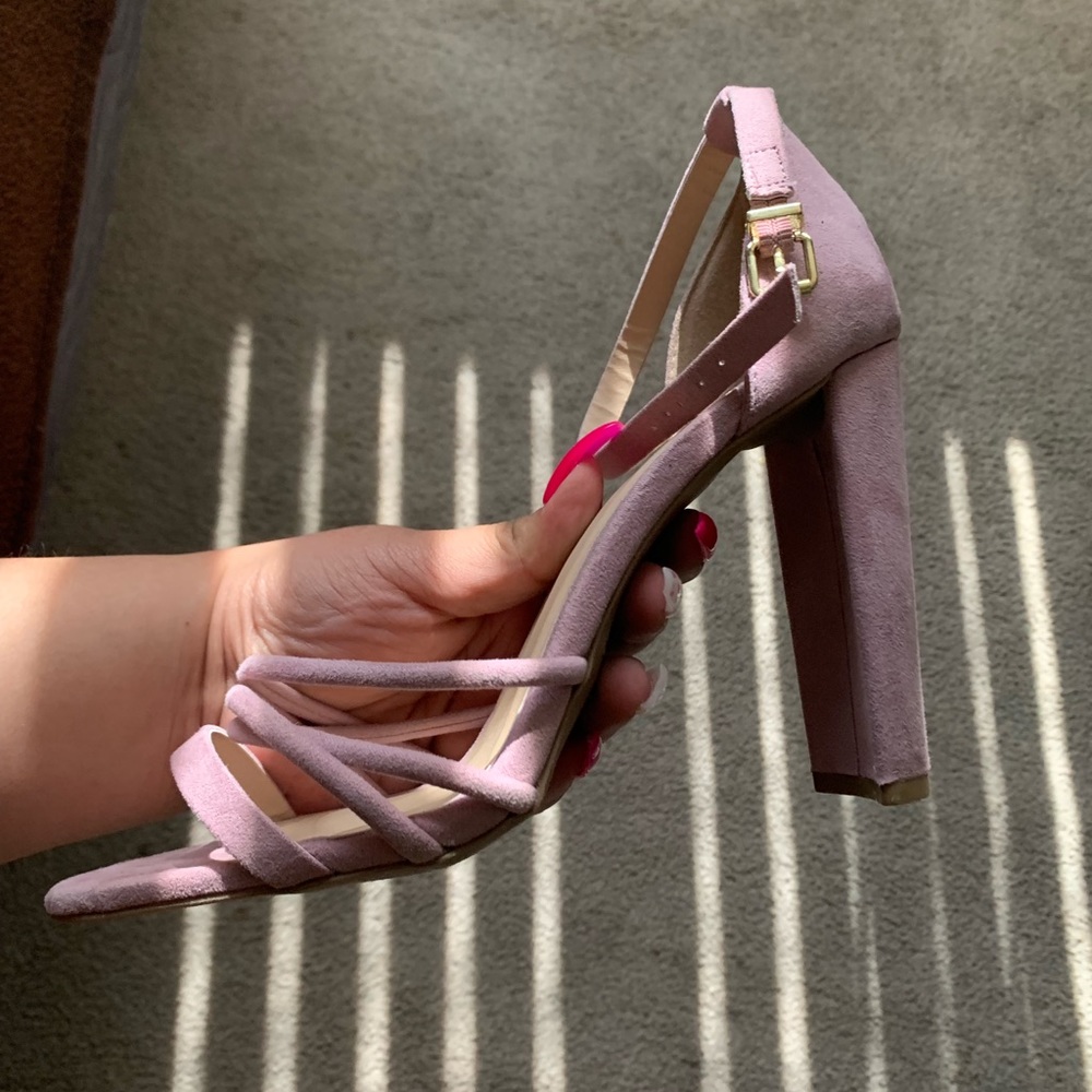 Lilac purple heels!